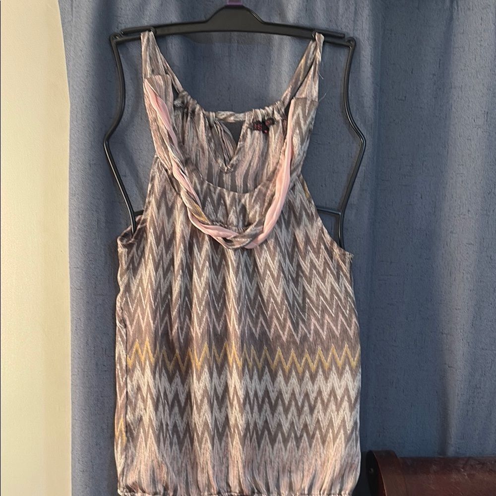 HeartSoul Pink Relaxed Tank Top with Chevron Pattern Size L